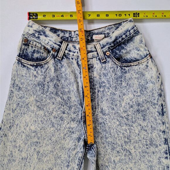 Vintage Levi's Acid Wash Jeans 9 High Rise Tapered '80s '90s Grunge Aesthetic - Picture 7 of 13